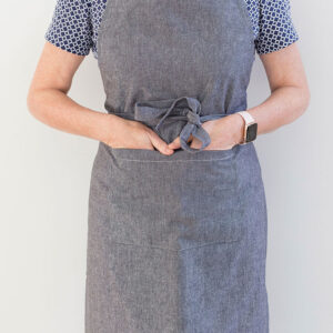Revana Black Apron